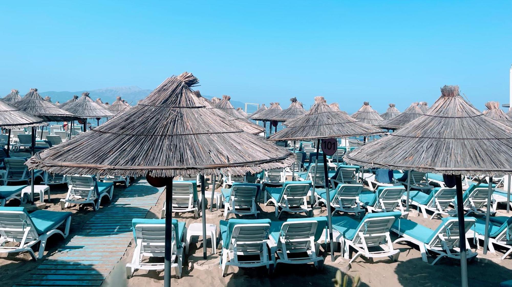 Sea Breeze Apartment Bougainville Bay Sarandë エクステリア 写真