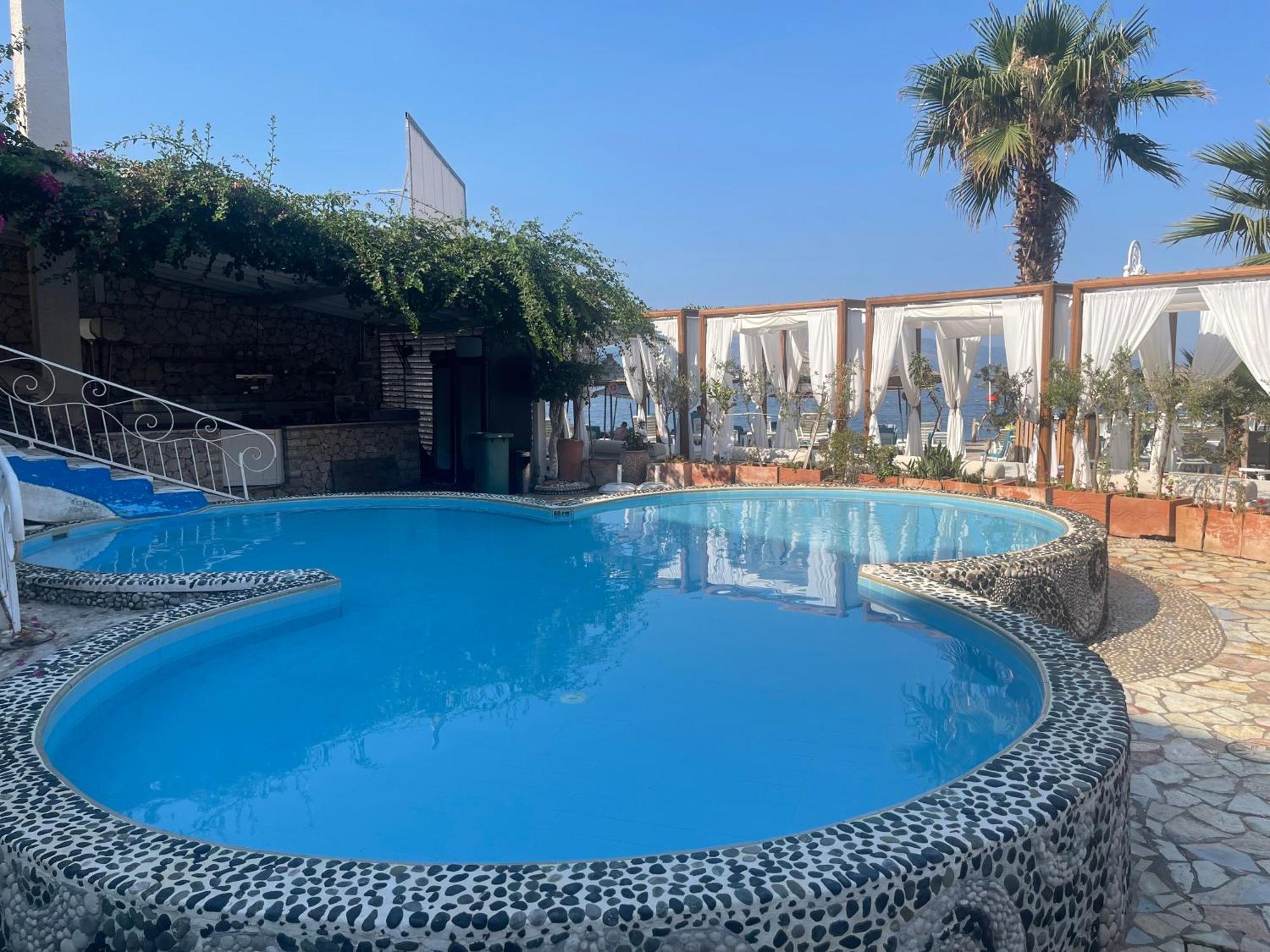 Sea Breeze Apartment Bougainville Bay Sarandë エクステリア 写真