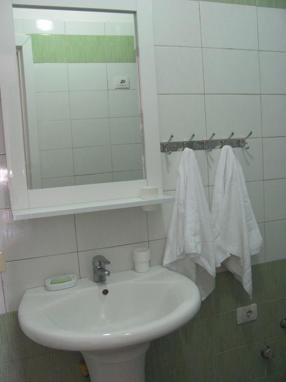 Sea Breeze Apartment Bougainville Bay Sarandë エクステリア 写真
